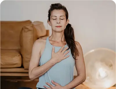 “Quelques respirations d’une huile essentielle peuvent déjà apaiser”