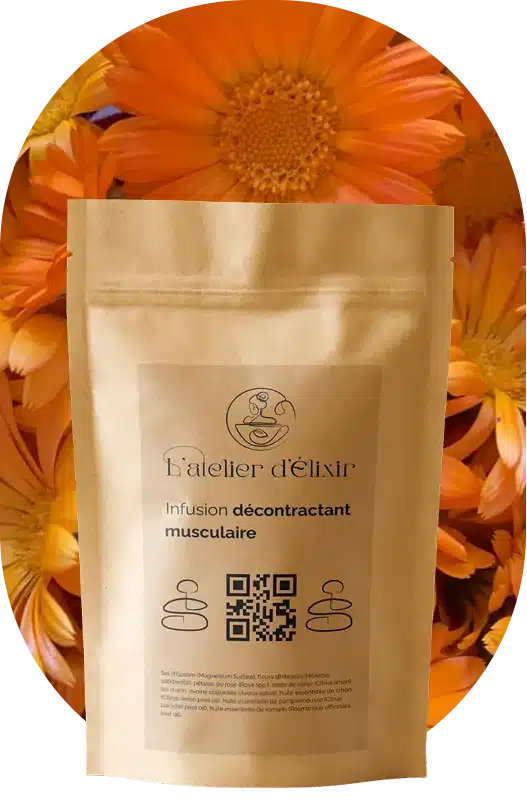 Sachet d'infusion pour le bain en kraft sur un champ de fleurs d'arnica